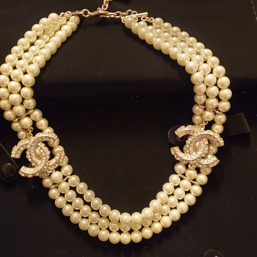 Chanel Necklace Authentic